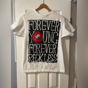 Mens medium young & reckless tshirt short sleeve